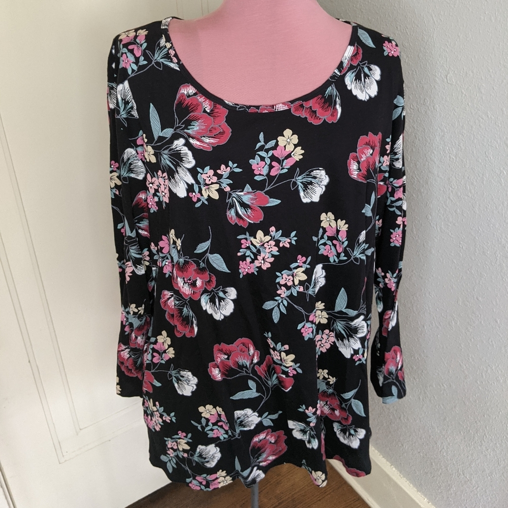 Tunic length floral long sleeve top
